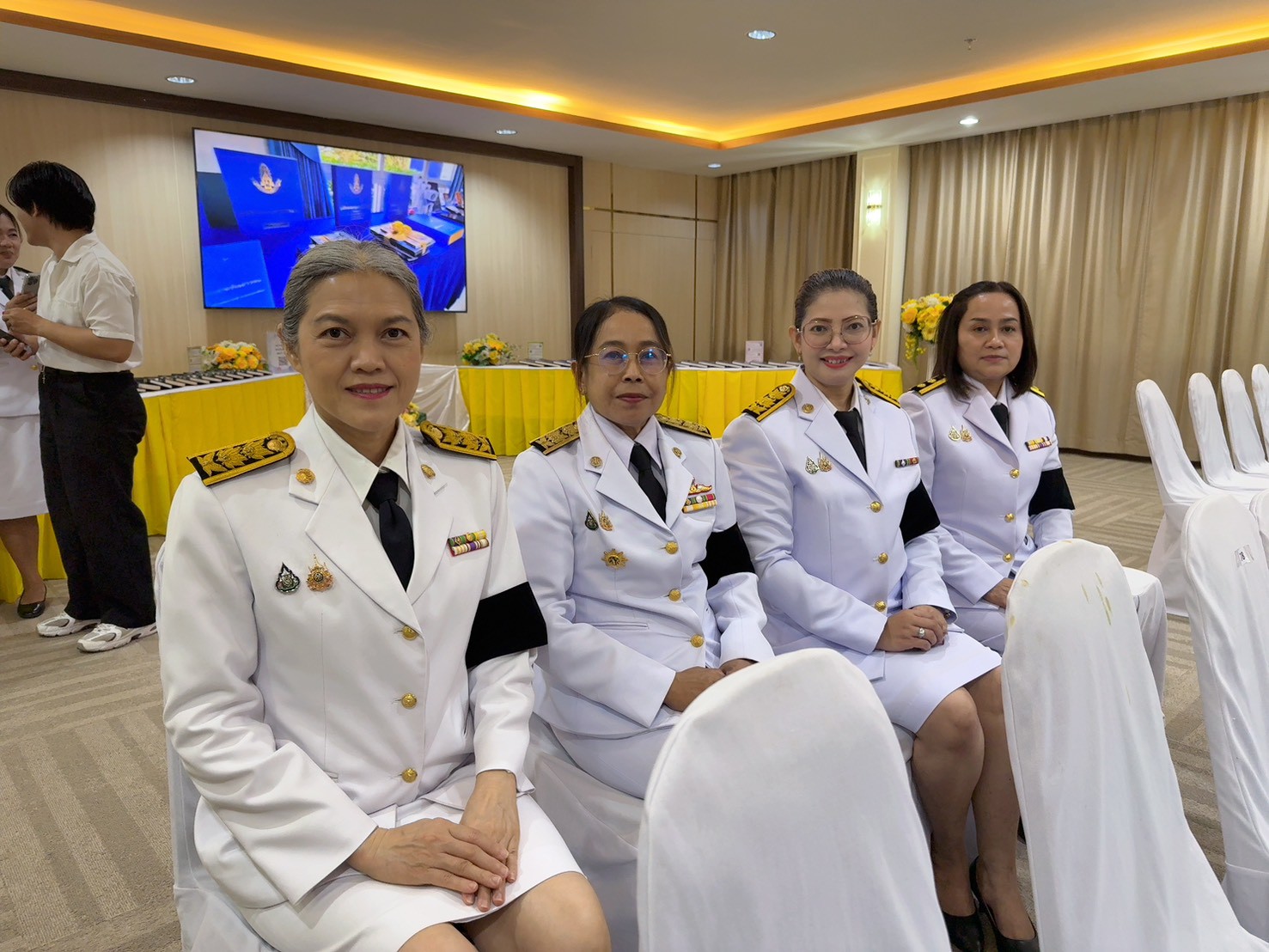 title - วันที่ 2 มีนาคม 2569 เวลา 10.00 น. นายวิทูล ประดิษฐบุญ ปฏิรูปที่ดินจังหวัดปราจีนบุรี มอบหมายให้ เจ้าหน้าที่ ส.ป.ก.ปราจีนบุรี เข้าร่วมพิธีมอบปฏิทินหลวง พุทธศักราช 2569 พระราชทานสำหรับความสุขปีใหม่ เบื้องหน้าพระบรมฉายาลักษณ์  และพิธีมอบหนังสือสารานุกรมไทยสำหรับเยาวชนฯ เล่ม 45 ฉบับพระราชทาน